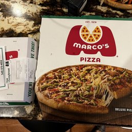 Large Pepperoni Magnifico Pizza and 6 count BBQ Wings Large Pepperoni Magnifico Pizza and 6 count BBQ Wings