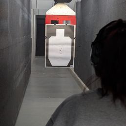 Training w/James Wong, pistol grip, sight alignment and stance; putting it all together. Training w/James Wong, pistol grip, sight alignment and stance; putting it all together.