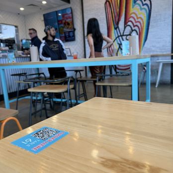 Big Buns - Indoor seating - Burgers Near Me - Fairfax, Virginia