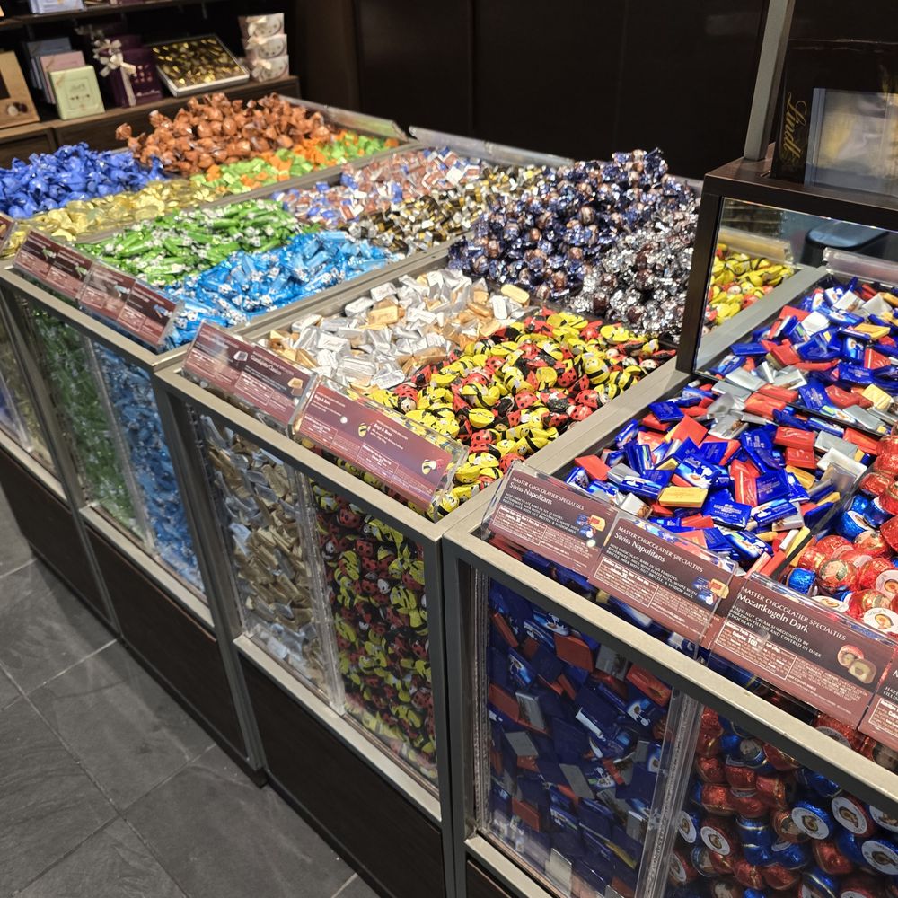 Lindt Chocolate Shop - Candies - Chocolatiers & Shops Near Me - Elizabeth, New Jersey Lindt Chocolate Shop - Candies - Chocolatiers & Shops Near Me - Elizabeth, New Jersey