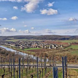Stettener Stein - Blick auf Himmelstadt im Maintal (04/2018)