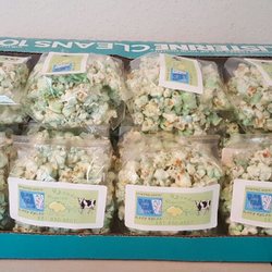 Ms Rhonda's Gourmet Popcorn - Mini bags for that special occasion.