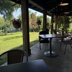 McMenamins Cornelius Pass Roadhouse - Terrific outdoor space at the Elephant Bar