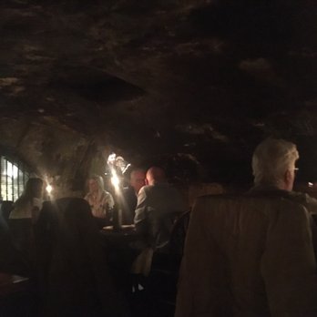 Gordon's Wine Bar - Wine Bars Near Me - London, XGL