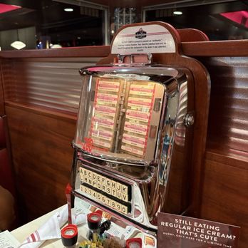 Silver Diner - Diners Near Me - Glen Allen, Virginia