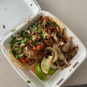 Los Lonches Taqueria Faroles - Carnitas & carne asada tacos - Food Trucks Near Me Los Lonches Taqueria Faroles - Carnitas & carne asada tacos - Food Trucks Near Me