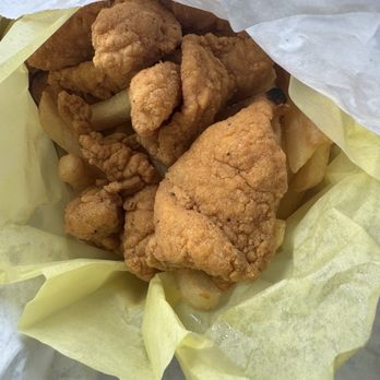 Louisiana Fried Chicken - Fish combo - Cajun/Creole Near Me - Pasadena, California Louisiana Fried Chicken - Fish combo - Cajun/Creole Near Me - Pasadena, California