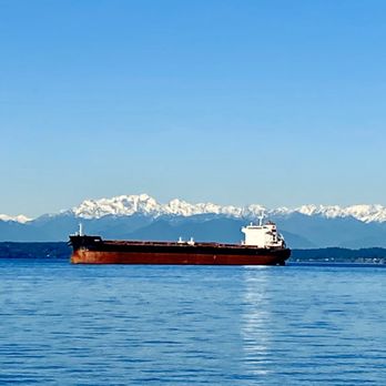 Myrtle Edwards Park - Beautiful view of the mountains - Parks Near Me - Seattle, Washington