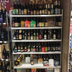 State Line Liquors