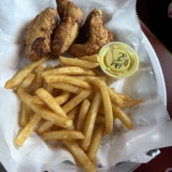The Pub On 61 - Chicken Fingers