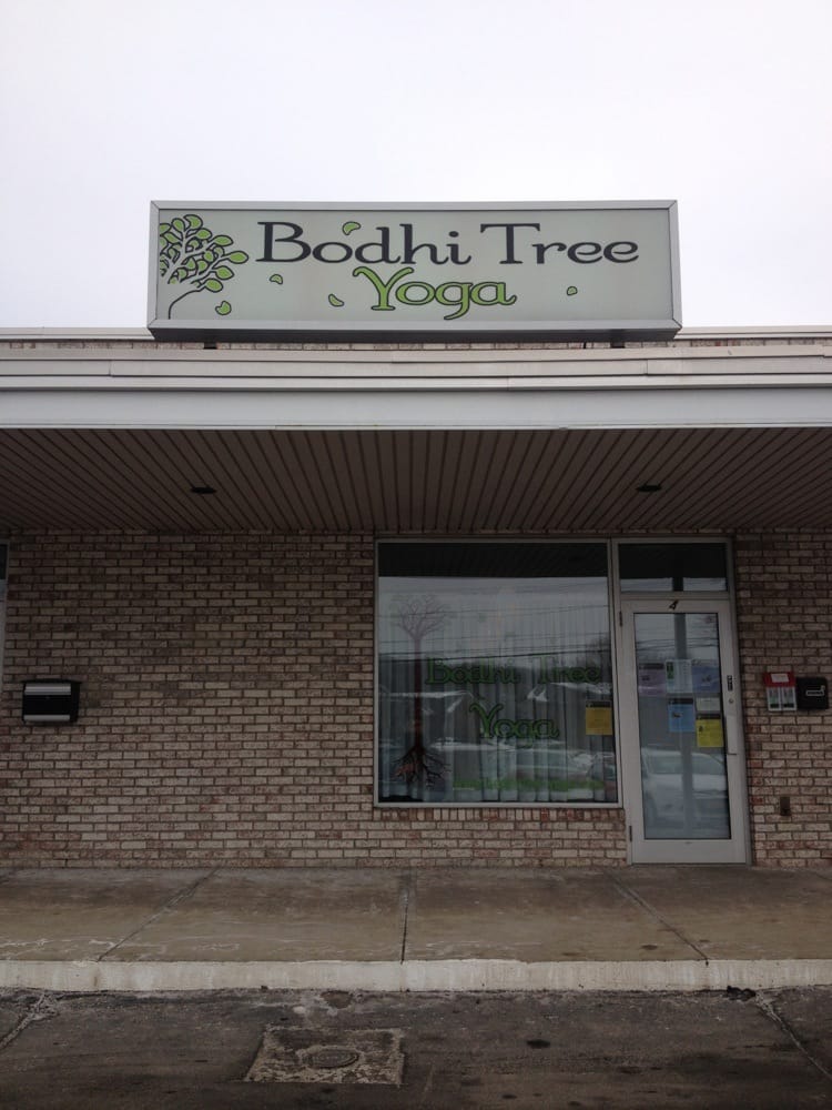 Bodhi Tree Yoga Logo