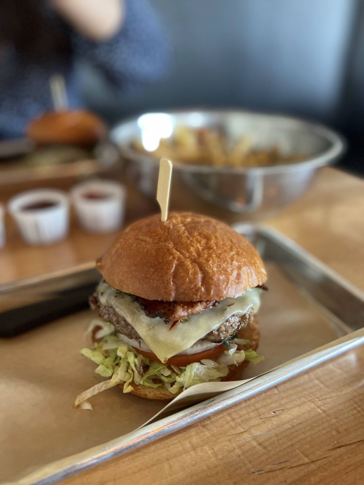 Hopdoddy Burger Bar