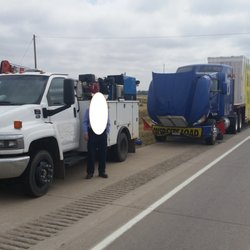 Roadrunner Truck Service & Repair - Our well-equipped truck enables us to provide complete roadside service.