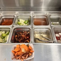 Omar's Taqueria - Garnish bar