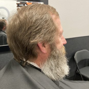 Beardz & Bladez - Before major repairs - Barbers Near Me - Pleasanton, California Beardz & Bladez - Before major repairs - Barbers Near Me - Pleasanton, California