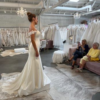Ever After Bridal Boutique - Comfortable seating for my family in a calm and chic store - Bridal Near Me - Moorpark, California Ever After Bridal Boutique - Comfortable seating for my family in a calm and chic store - Bridal Near Me - Moorpark, California
