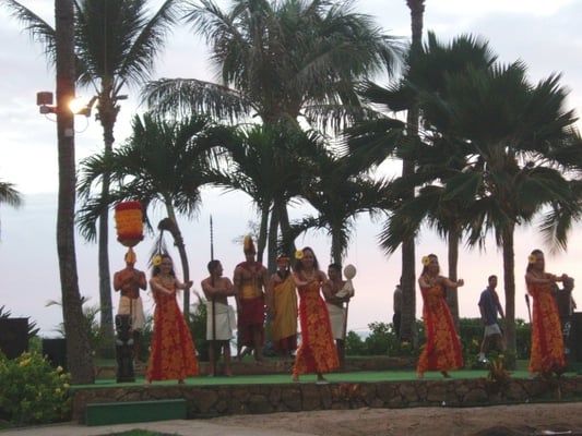 Paradise Cove Luau by null