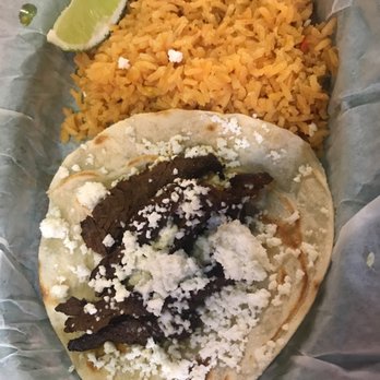 Lone Star Taco - Steak taco with a side of rice - Tex-Mex Near Me - Houston, Texas Lone Star Taco - Steak taco with a side of rice - Tex-Mex Near Me - Houston, Texas