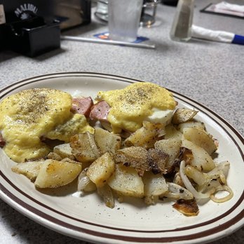 Helen's Cafe And Catering - Eggs Benedict - Barbeque Near Me - Leonardtown, Maryland