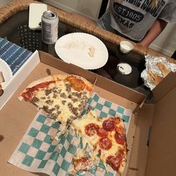 Pizzeria Express by Gabriellas - Half hamburger half pepperoni large