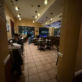 DeCosta's Restaurant - Italian Near Me - Yonkers, New York