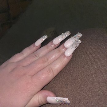 Celebrity Nails - Nails - Nail Salons Near Me - Fairfax, Virginia
