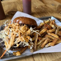 'Gogi Burger