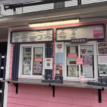 Center Scoop - Storefront - Ice Cream & Frozen Yogurt Near Me - Chester, New Hampshire Center Scoop - Storefront - Ice Cream & Frozen Yogurt Near Me - Chester, New Hampshire