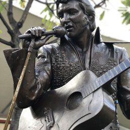 ELVIS - Aloha from Hawaii! ELVIS - Aloha from Hawaii!
