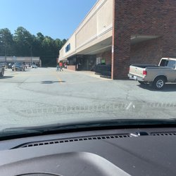 Food Lion - Picking up chicken broth