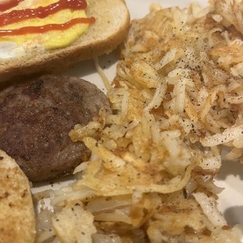 Fernando's Cafe - Eggs in a Basket, sausage, Hasbrowns - Cafes Near Me - Haslett, Michigan