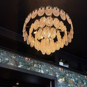 Olmos Pluma - Beautiful chandelier located in the sunroom. - Coffee & Tea Near Me - Olmos Park, Texas