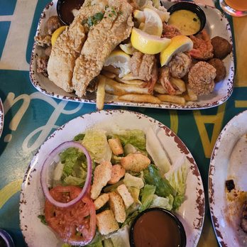 Oceana Grill - Seafood platter Salad - Cajun/Creole Near Me - New Orleans, Louisiana Oceana Grill - Seafood platter Salad - Cajun/Creole Near Me - New Orleans, Louisiana