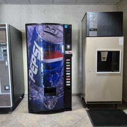 Hometown Hotel.Com - Vending Area