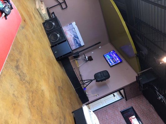 Tracxx Grill and Lounge by null