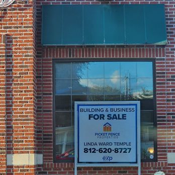 Huckleberry's Bakery - building and business for sale - Bakeries Near Me - Mitchell, Indiana