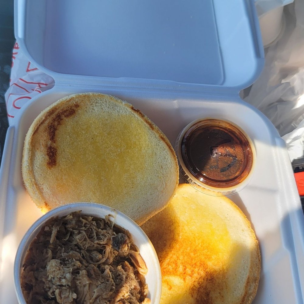 Kelley's BBQ & Catering - Pulled Pork sandwich with Spicy sauce from Kelly's Barbecue and Catering - American Near Me - Mount Vernon, Washington