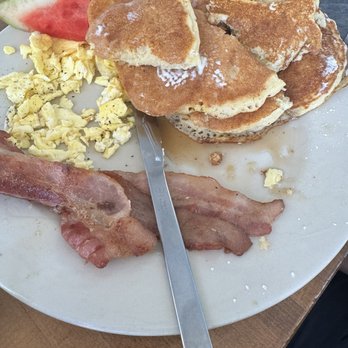 Mamas Kitchen - Mamas Kitchen Breakfast Special - Breakfast & Brunch Near Me - Tampa, Florida