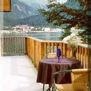 A Beachside Luxury - A perfect destination for a romantic getaway. - Bed & Breakfast Near Me - Juneau, Alaska A Beachside Luxury - A perfect destination for a romantic getaway. - Bed & Breakfast Near Me - Juneau, Alaska