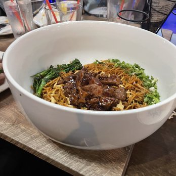 375 Social Kitchen - Lo mein with Korean beef - Asian Fusion Near Me - Universal City, Texas 375 Social Kitchen - Lo mein with Korean beef - Asian Fusion Near Me - Universal City, Texas