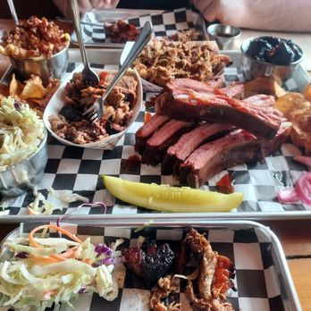 Border Brewery and Barbecue - Sampler, sides, pickled onions & kettle cooked chips were a gift. - Breweries Near Me - Salem, New Hampshire