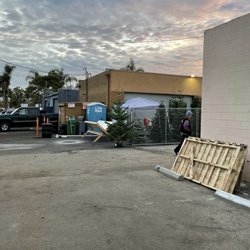 Cohn's Fresh Christmas Trees - Parking lot with easy ADA access to pick up and have your tree secured to your vehicle.