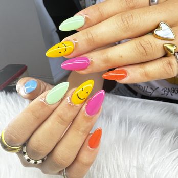 Pop On Nails - Nail Salons Near Me - Mississauga, Ontario Pop On Nails - Nail Salons Near Me - Mississauga, Ontario