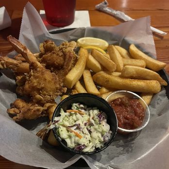 The Sanibel Grill - Breaded shrimp basket $19 - Pizza Near Me - Sanibel, Florida