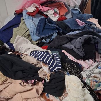 Deja Vu Thrift Store - Heaps of clothes you have to dig through. - Thrift Stores Near Me - Cody, Wyoming