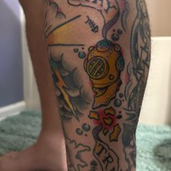 Gypsy Rose Tattoo - Diver helmet with "stay true"