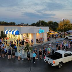 Zesto Ice Cream - Exterior