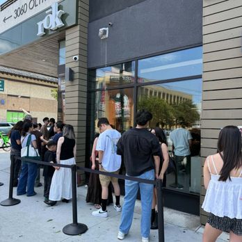 Rok - Olympic Blvd - Line out the door - Coffee & Tea Near Me - Los Angeles, California Rok - Olympic Blvd - Line out the door - Coffee & Tea Near Me - Los Angeles, California