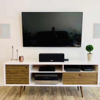 K&S Systems - Tv mounted with wires hidden and two in wall speakers installed - Home Theatre Installation Near Me - Orange, California