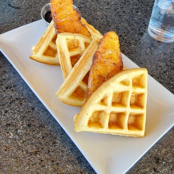 Sip Wine Garden - Chicken and waffles - Wine Bars Near Me - Cibolo, Texas